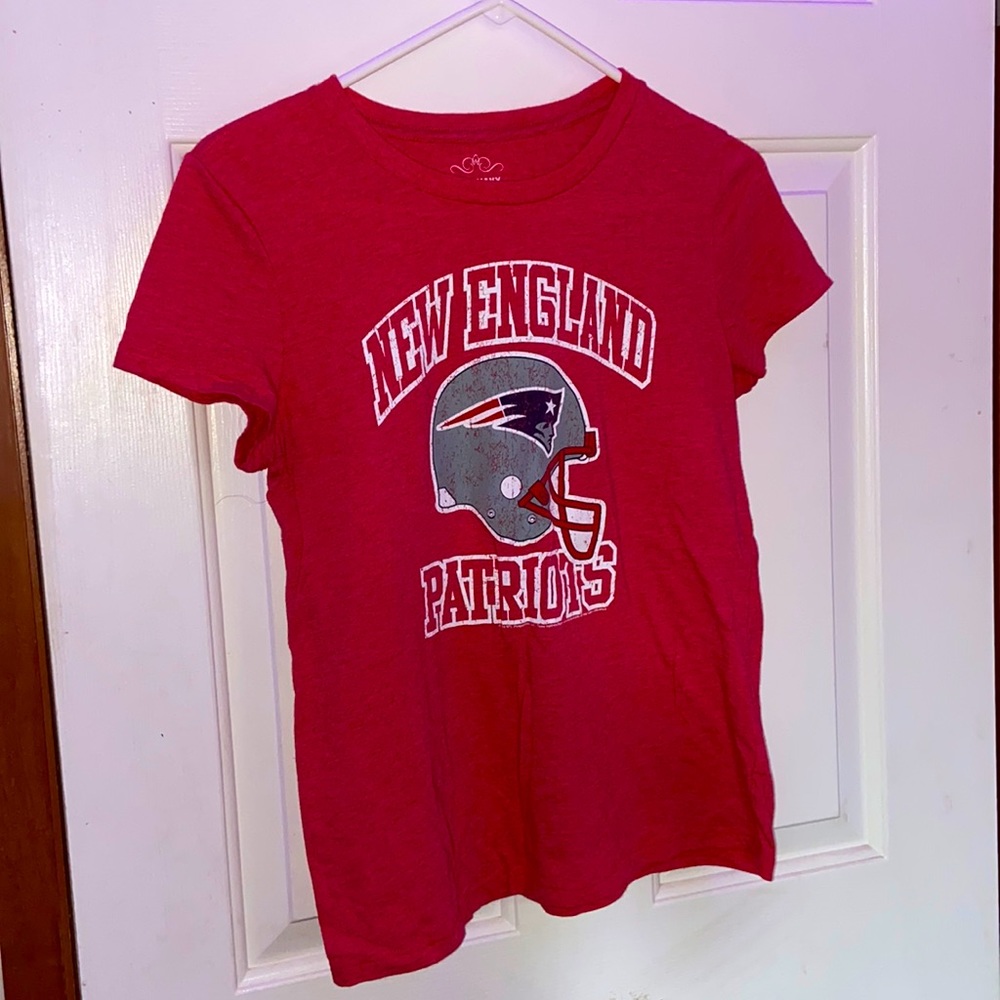 5/$25😊 patriots tee